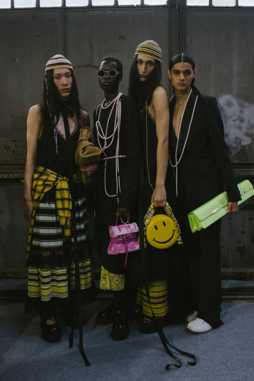 ジャケット Moschino SS25 (05043730 1081) MFW_SS25_Moschino_10MagFinals_